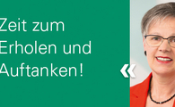 Ein Portrait einer mittelalten, kurzhaarigen Frau mit dem Text "Zeit zum Erholen und Auftanken!" auf der linken Seite.